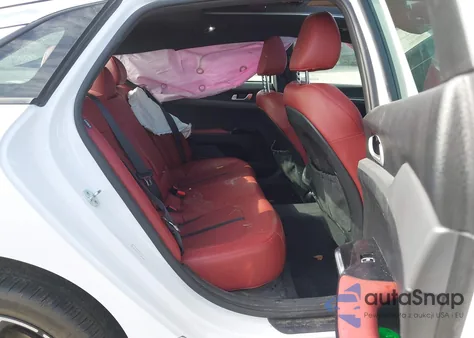 2022 Kia K5 Gt-Line z USA, uszkodzony, nr VIN 5XXG64J2XNG086864